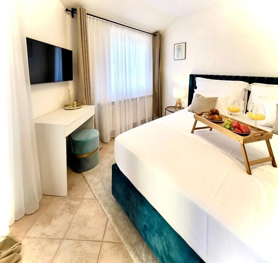 אופטיה Apartment Paola