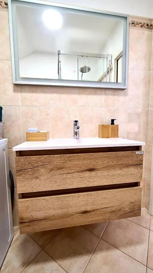 אופטיה Apartment Paola